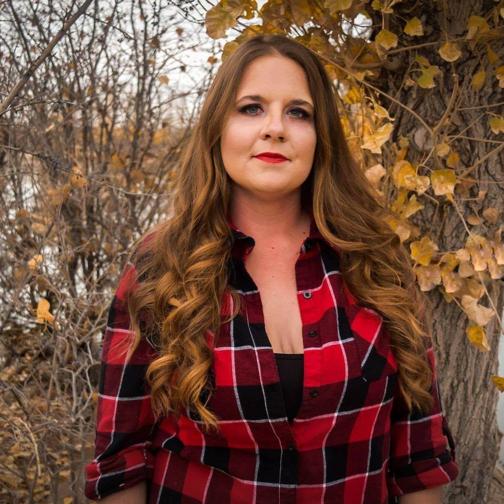 Meet your Posher, Leslie